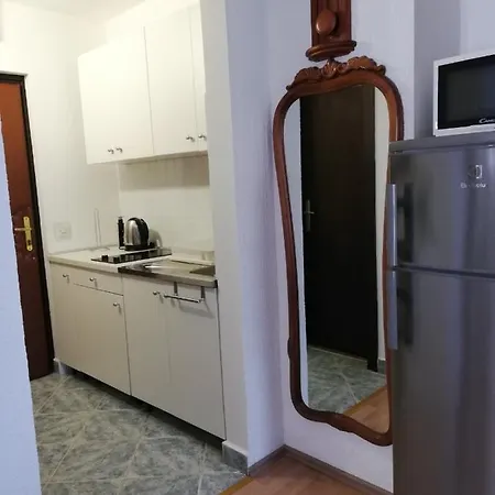 Apartamento Studio Apartman Luna *