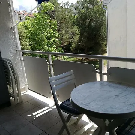 Studio Apartman Luna